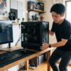 ゲーミングpcどこに置く？机の上や下の注意点と場所の選び方を解説